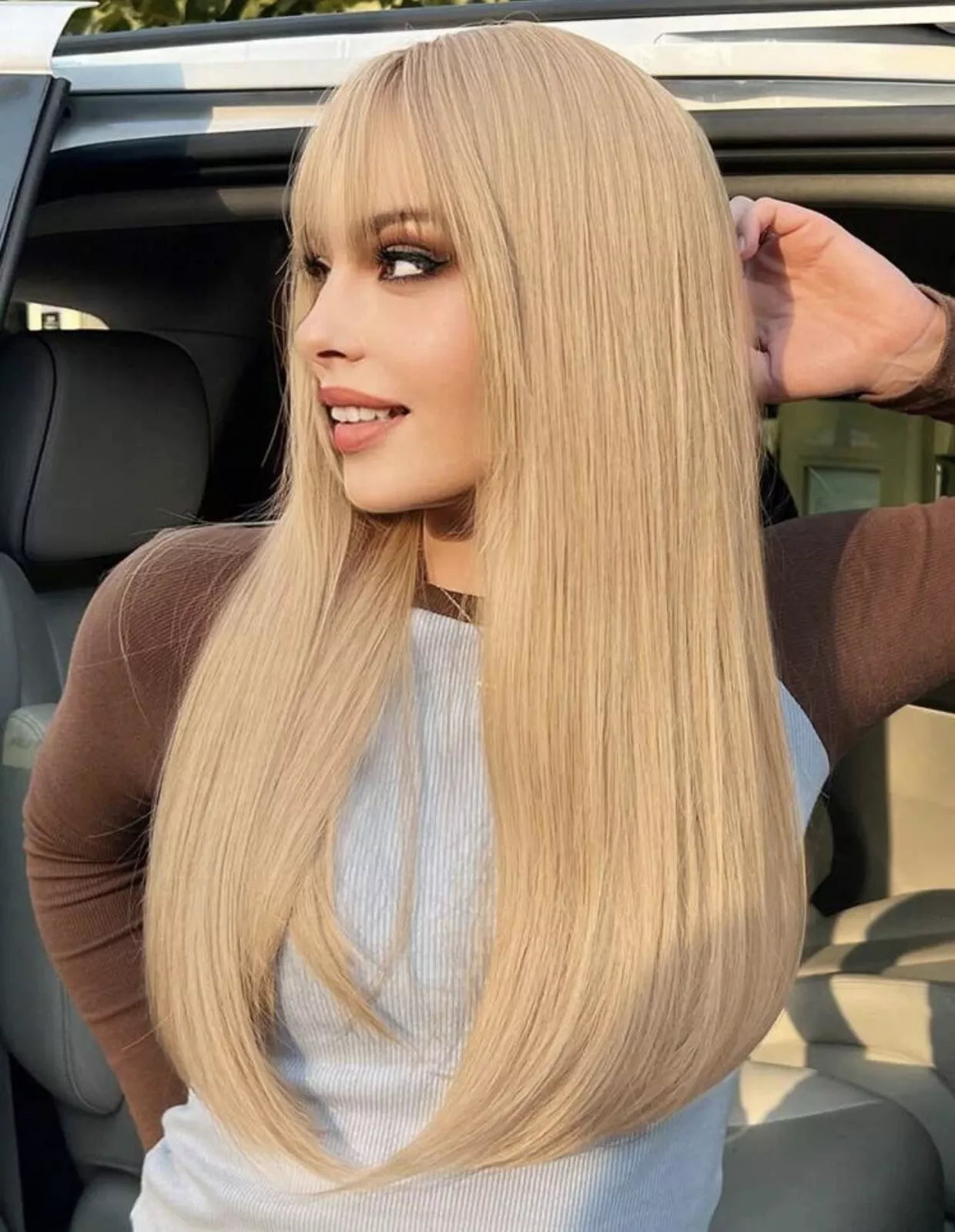 Blonde wig bangs